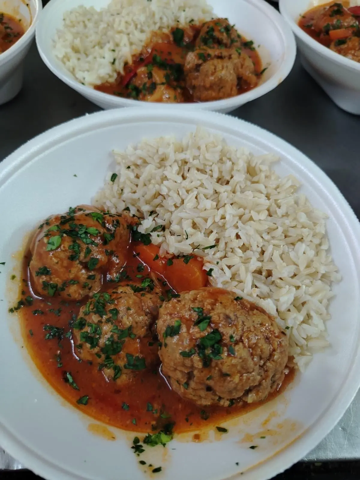 Albóndigas caseras con arroz